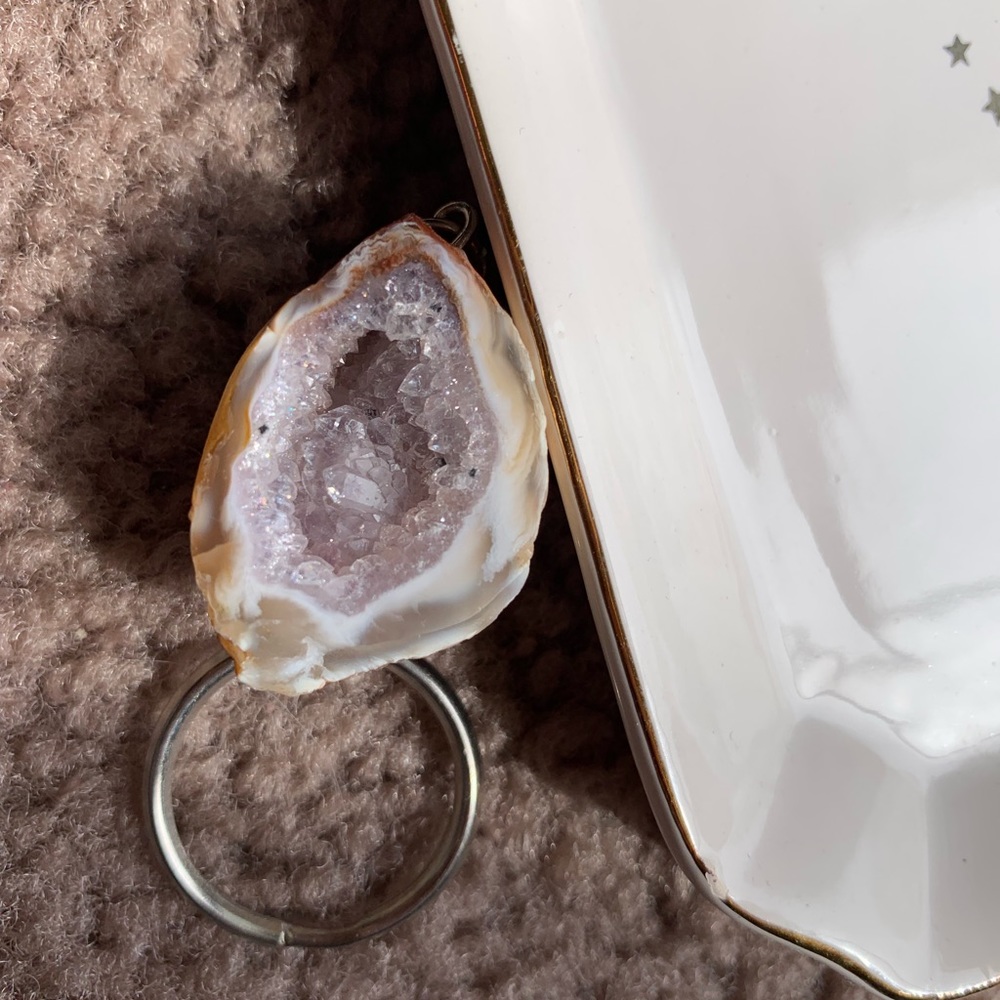 Geode keychain - Picture 2 of 3